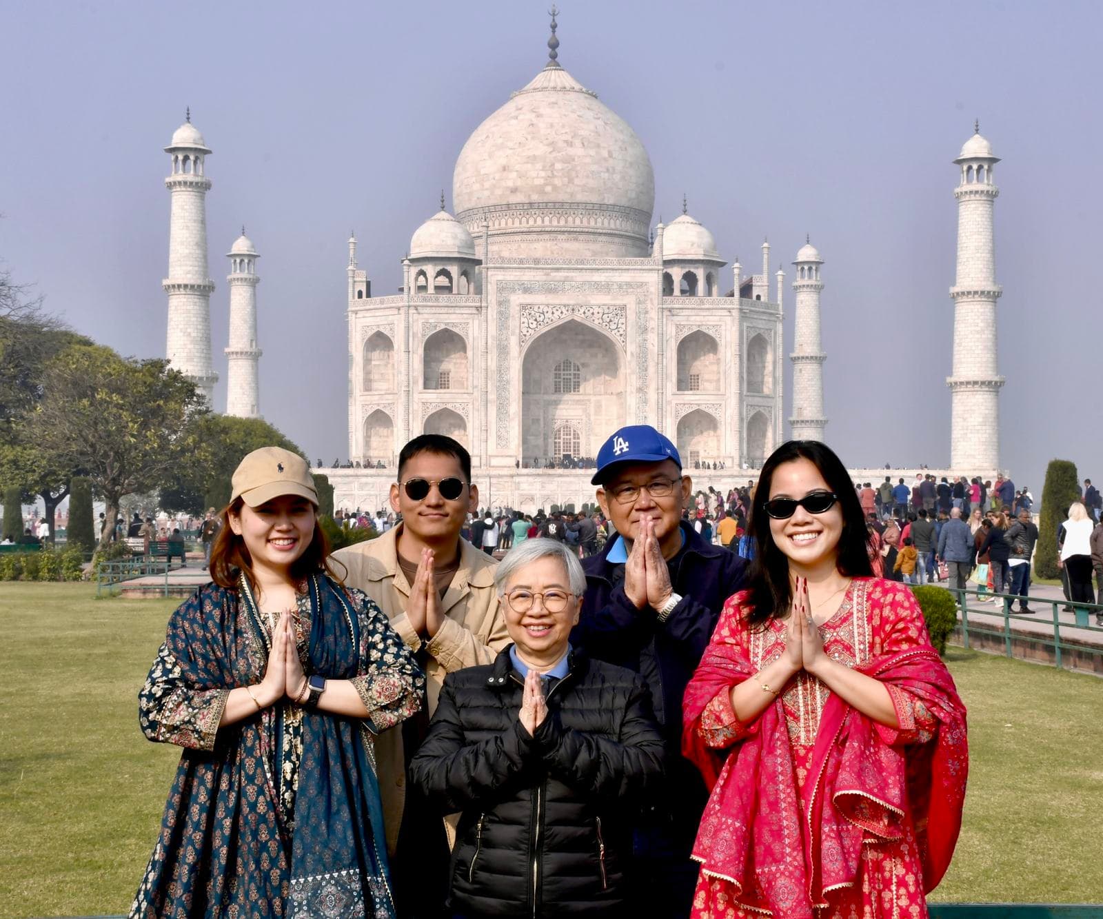 Taj Mahal Same Day Tour by Car hero (real)