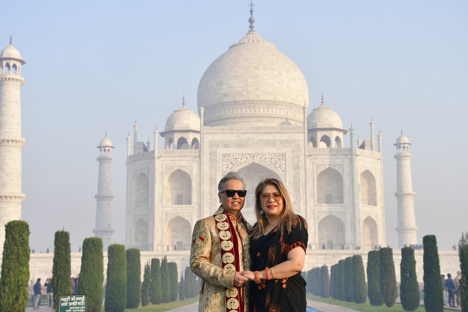 Taj Mahal guide hero