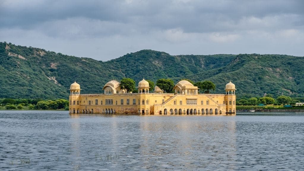 Golden Triangle Tour with Khajuraho & Orchha hero (real)